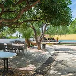 Hauzify I Del Castell Villa *