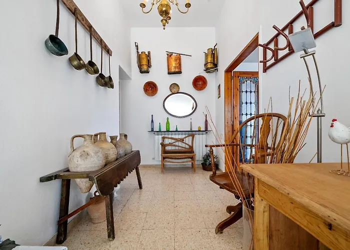 Vila Hauzify I Del Castell